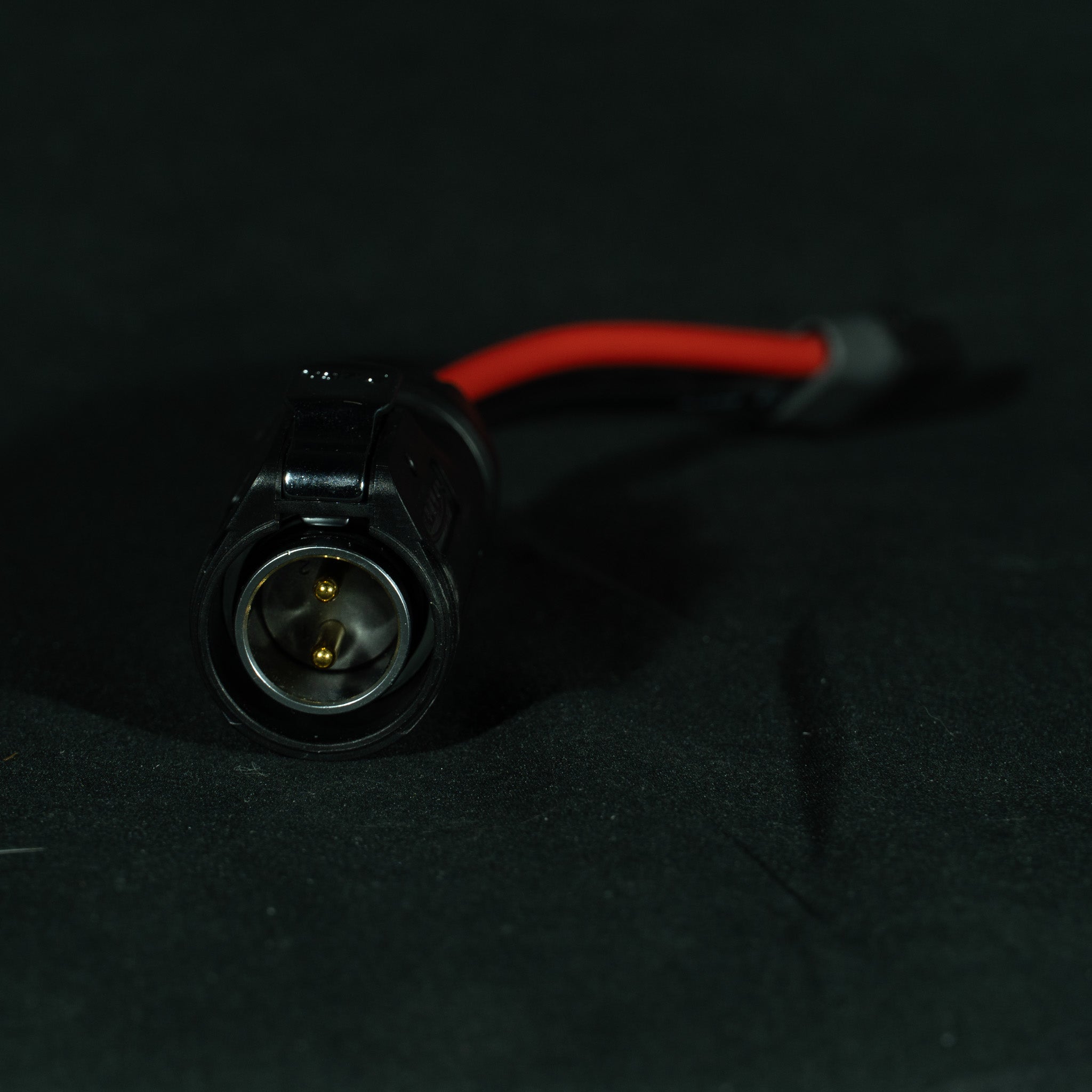 LP20 2-Pin Male to XT-60 Female Adapter – ChiBatterySystems